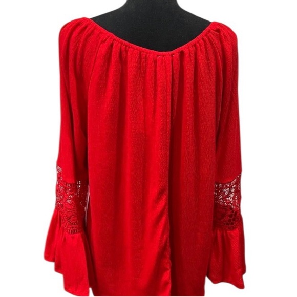 Fyve Red Boho Top 1X NWT Peasant Blouse Bell Sleeve Lace Plus - Picture 4 of 4